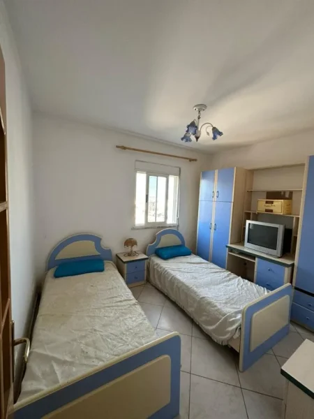 Shitet 2+1 mbrapa prefektures ne durres