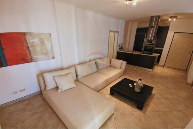 Apartament 1+1 në shitje në Golem