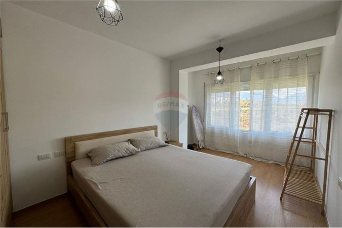 Jepet me qira apartament 1+1 te Kodra e Diellit 2