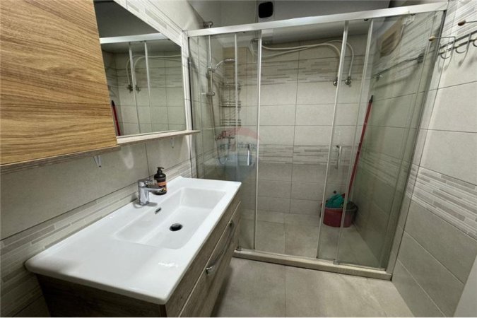 Jepet me qira apartament 1+1 te Kodra e Diellit 2