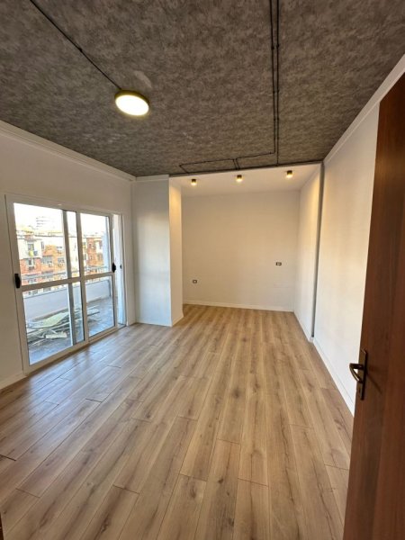 Qera,Apartament 1+1, Rruga e Barrikadave