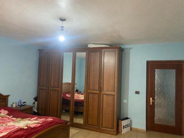 Jepet me qera Apartament 2+1 te Rr. E Barrikadave, 500 €