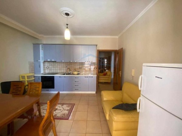 Qera, Apartament 2+1, Medrese, Tiranë.