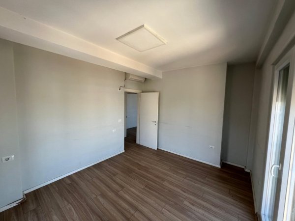 Apartament 2+1 me Qera per Zyra, Rr. Frosina Plaku