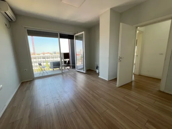 Zyra me Qera, Rr. Frosina Plaku