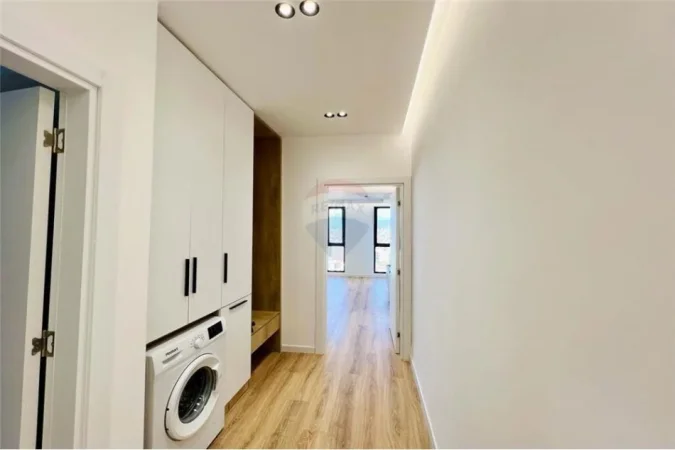 Apartament - Me Qira - Rruga e Dibrës - Farmacia 10, Shqipëri
APARTAMENT 1+1 ME QIRA TEK FARMACIA 10 !