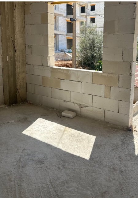 Himar, Shitet Apartament 1+1, Pran Detit Potam