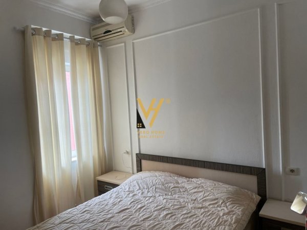 JEPET APARTAMENT 2+1+BLK ME QERA TEK RRUGA E KOSOVAREVE 900 EURO