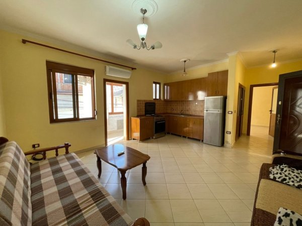 Shitet Apartament 1+1 ne Durres!