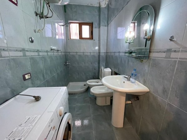 Shitet Apartament 1+1 ne Durres!