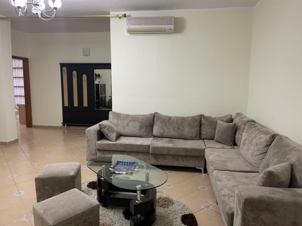 Apartament 3+1 me qira tek Kazazi ne Durres!!