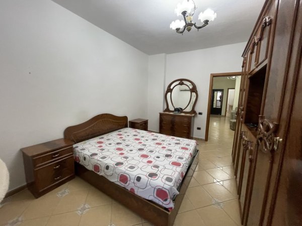 Apartament 3+1 me qira tek Kazazi ne Durres!!