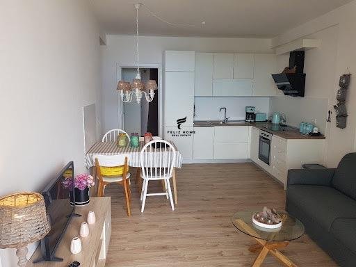 APARTAMENT ME QERA,21 DHJETORI,600 EURO.