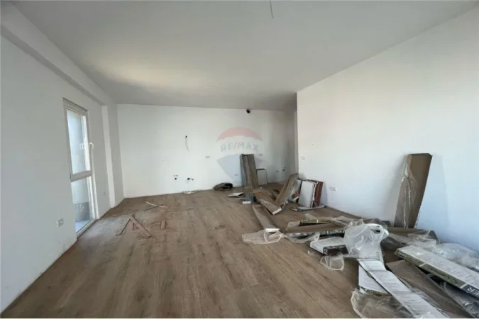Apartament 1+1 Per Shitje Prane Farmacia 10!