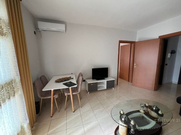 Qera, Apartament 1+1, te Pazari i Ri!