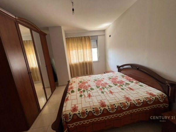 Qera, Apartament 1+1, te Pazari i Ri!