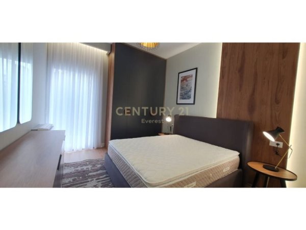 KOPSHTI BOTANIK, JAPIM ME QIRA SUPER APARTAMENT 2+1