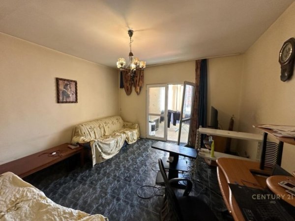 SHESIM APARTAMENT 2+1+KUZHINE TE VECUAR NE MYSLYM SHYR!!