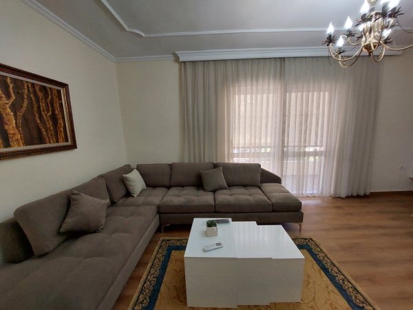 JAPIM ME QIRA APARTAMENT 2+1 TE PAZARI I RI