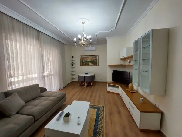 JAPIM ME QIRA APARTAMENT 2+1 TE PAZARI I RI