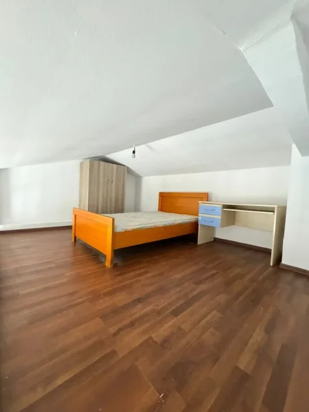 Jepet me qera duplex 2+1 500€ , Komuna Parisit prane kompleksit Kika 1.