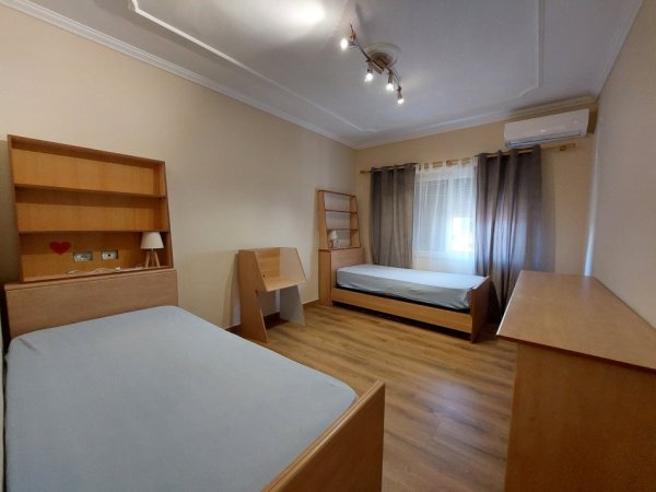 JAPIM ME QIRA APARTAMENT 2+1 TE PAZARI I RI