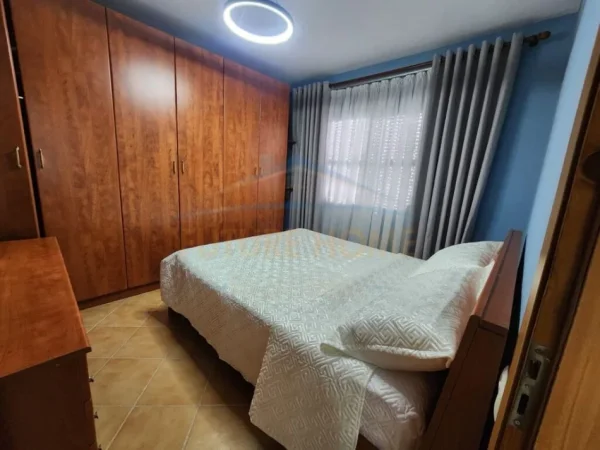 Qera, Apartament 2+1, Rruga 5 Maji, Tiranë.