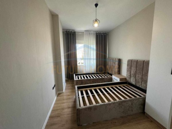 Shitet, Apartament 2+1, Unaza e Re.
Cmimi 124,000euro