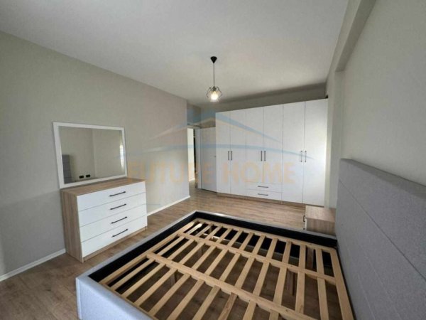 Shitet, Apartament 2+1, Unaza e Re.
Cmimi 124,000euro