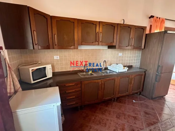 JEPET ME QERA AFATGJATE KATI I DYTE I NJE SHTEPIE PRIVATE NE KANINE