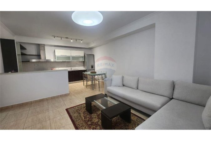 Apartament - Me Qira - Bllok