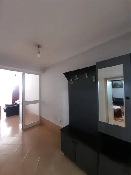 Jepet Shtepi  me qera,    ne Vile 1+1     ID   11931