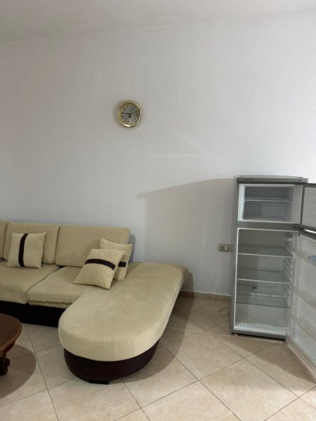 Jepet me qera apartamenti 1+1 300 mije leke , Astir prane Viles L 1