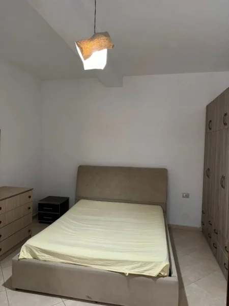 Jepet me qera apartamenti 1+1 300 mije leke , Astir prane Viles L 1