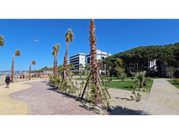 SHITET EKSKLUZIVE STUDIO ME PAMJE BALLORE NE DET, GOLEM