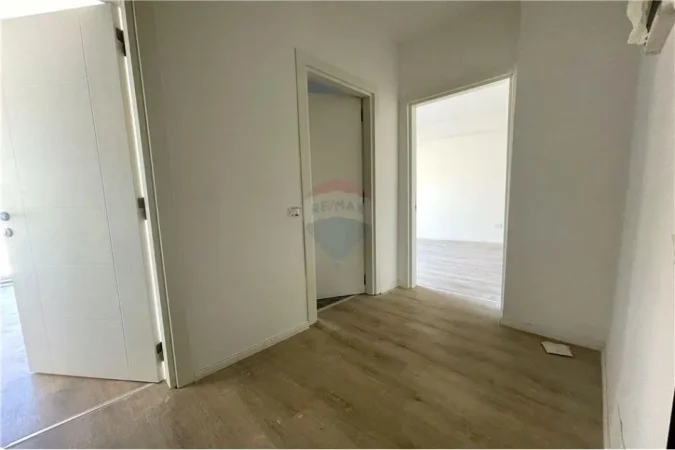 Apartament ne shitje, 1+1 pjese e nje objekti te sapoperfunduar ne zonen e Xhamllikut!
