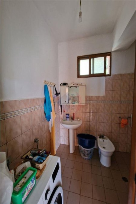 Shtepi private me super pamje nga deti,Vlore