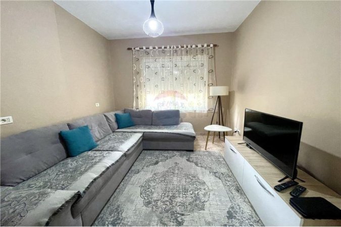 Apartament ne shitje, 2+1 buze rruges "Myslym Shyri"