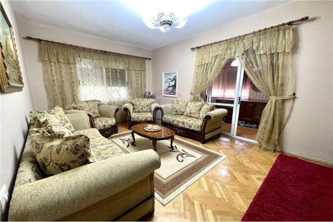 Apartament ne shitje, 2+1 buze rruges "Myslym Shyri"