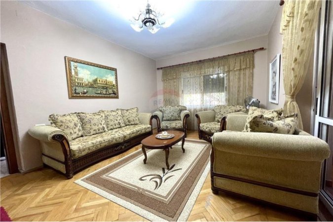 Apartament ne shitje, 2+1 buze rruges "Myslym Shyri"