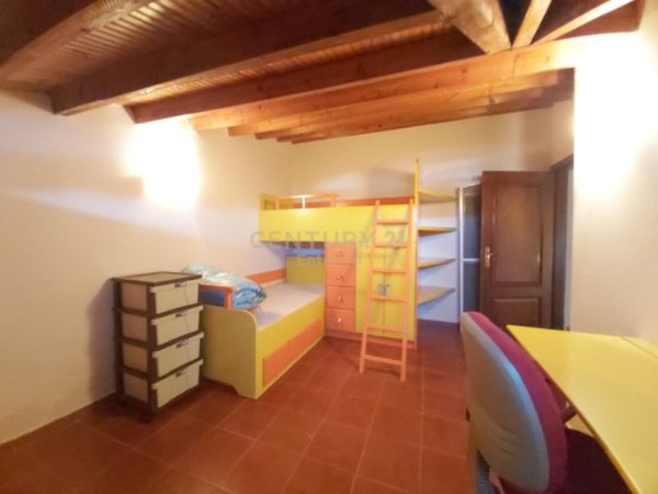 Apartament 4+2 Per Qera