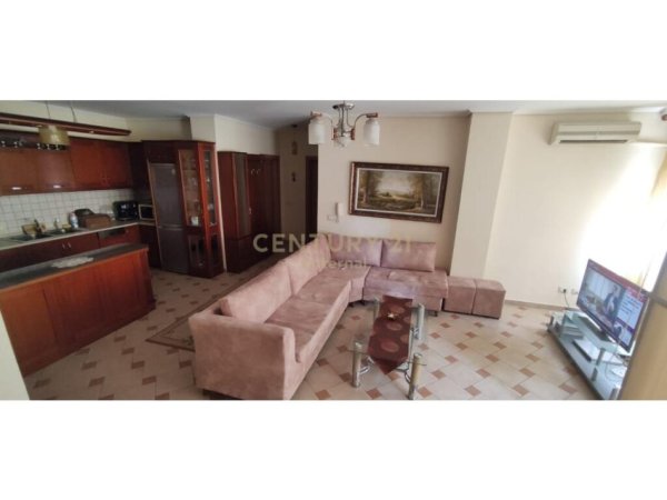 Apartament 2+1 per Shitje