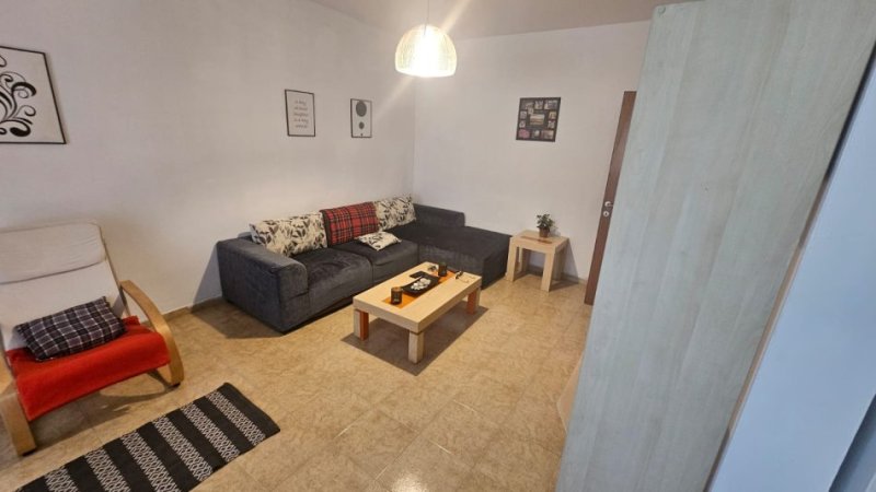 Shitet, Apartament 3+1, Rruga Myslym Shyri, Tirane.