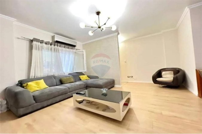 Apartament 2+1 per shitje tek 21 Dhjetori!