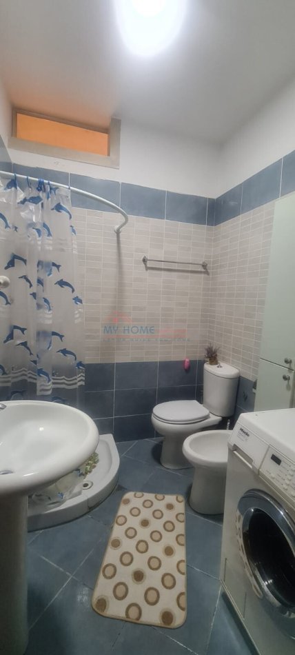 Apartament 2+1+2 Me Qira Ne Bllok Prane Sheshit Willson(Saimir)