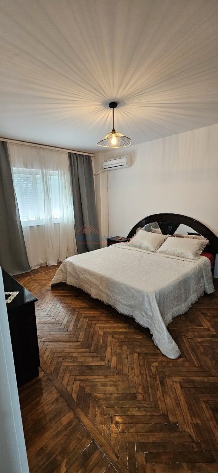 Apartament 2+1 Me Qira Tek Posta Ne Qender