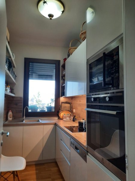 Apartament 1+1 me qira tek RR. Barikadave.