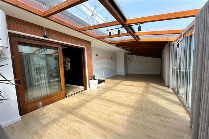 Duplex Luksoz./ Shitje/prane stadiumit Air Albania