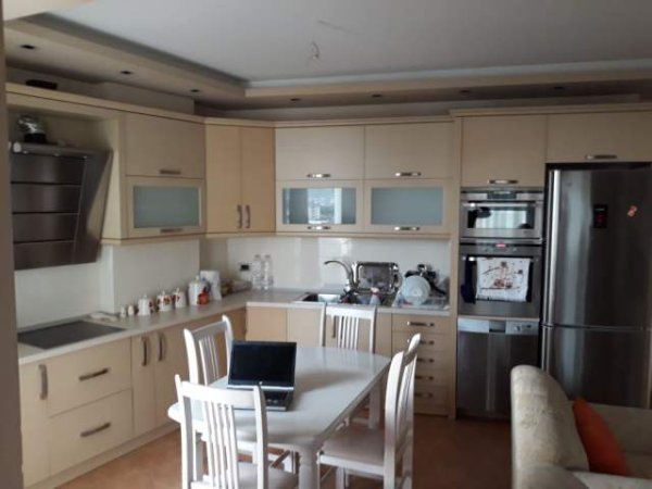 Elbasan, shitet apartament 85 m² 50.000 Euro