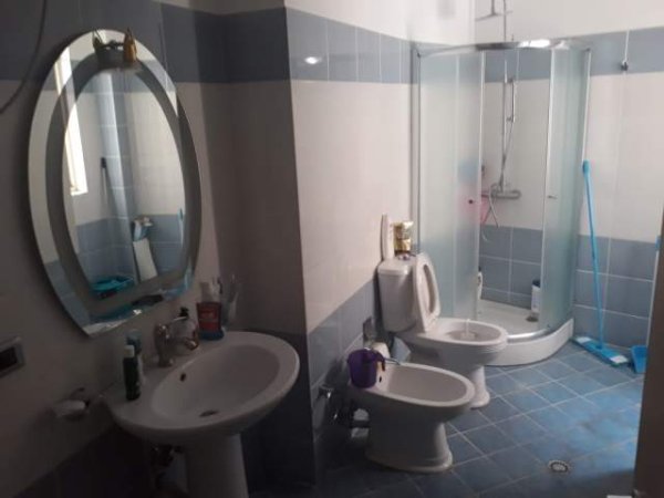 Elbasan, shitet apartament 85 m² 50.000 Euro
